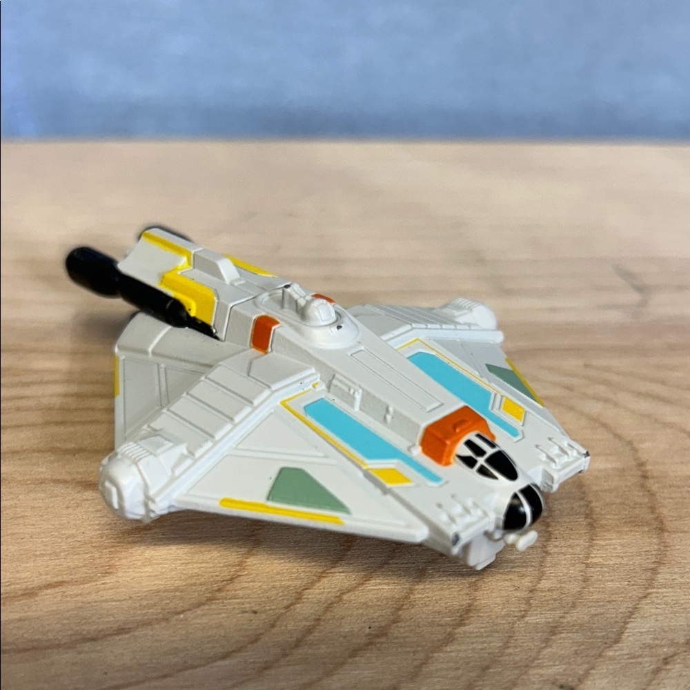 🔥HOT WHEELS STAR WARS Rebels STARSHIPS GHOST VCX-100 Light Freighter Twi’lek Her